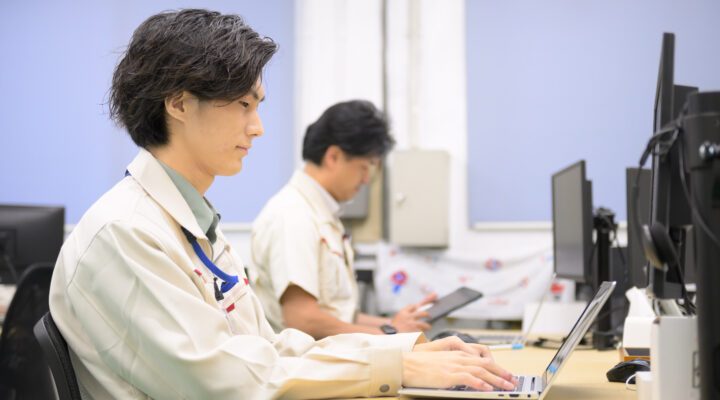 「少数精鋭で、責任ある仕事に取り組める」